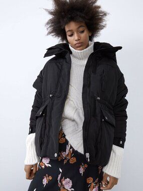 Black Zara hooded puffer jacket Size XS